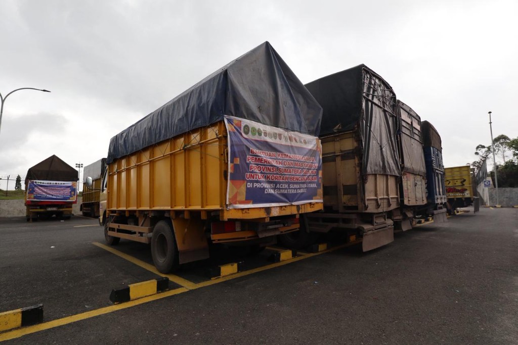 56 Ton Bantuan Sumsel Tiba di Silangit: Distribusi Lewat Darat dan Udara Siap Meluncur ke Daerah Terdampak