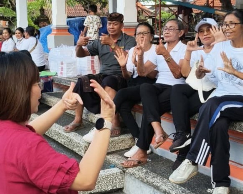 Pengabdian kepada Masyarakat: Integrasi Senam Otak dan TOGA untuk Pencegahan Demensia Alzheimer di Desa Celuk