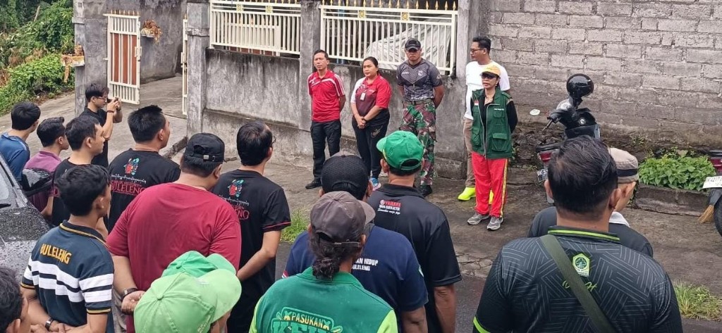 Dokumentasi dari - DLH Buleleng Gaungkan Semangat Jaga Lingkungan Melalui Aksi Gotong Royong Bersih Sampah