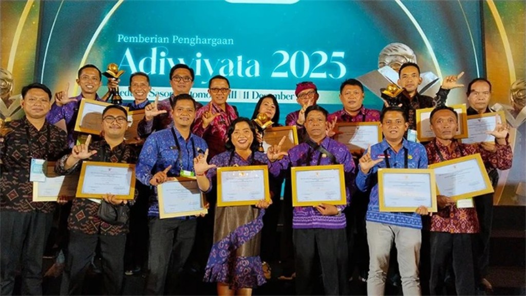 Tiga Belas Sekolah di Buleleng Raih Penghargaan Sekolah Adiwiyata Tingkat Nasional