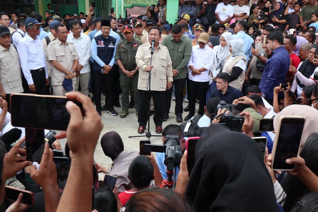 “Kami Adalah Keluargamu”: Presiden Prabowo Pastikan Negara Hadir untuk Korban Banjir Langkat