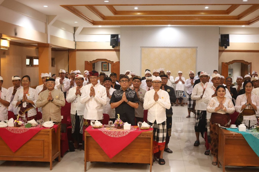 Walikota Denpasar Jaya Negara Hadiri Paruman Madya MDA Bali Kota Denpasar