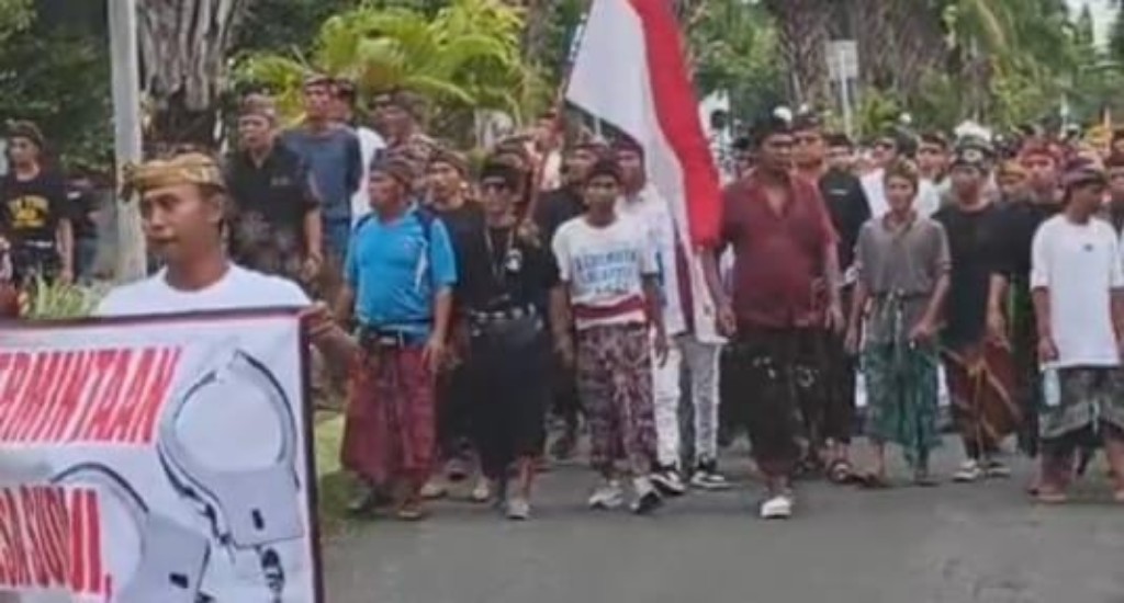 Dokumentasi dari - Ratusan Warga Sudaji Kembali Datangi Kejari Buleleng, Tuntut Kepastian Hukum