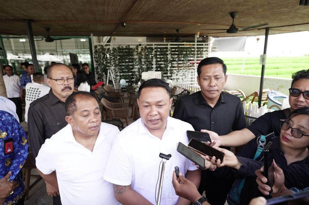 Dokumentasi dari - Tanpa Izin, DPRD Badung Sidak Bali Padel Academy di Kawasan Pertanian LP2B Canggu