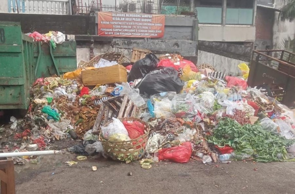 Dokumentasi dari - Jelang TPA Suwung Ditutup, Perumda Pasar Sewakadarma Denpasar Batasi Pedagang Bermobil Produksi Sampah