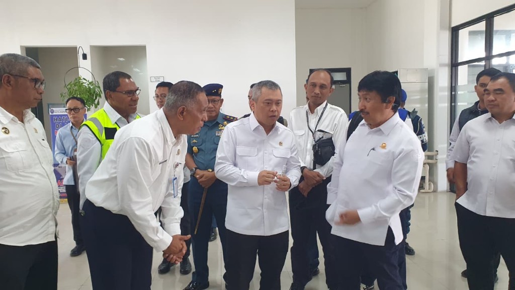 Dokumentasi dari - Menhub RI Tinjau Kesiapan Terminal Penumpang Helong Pelabuhan Tenau Kupang Hadapi Angkutan Nataru 2025/2026