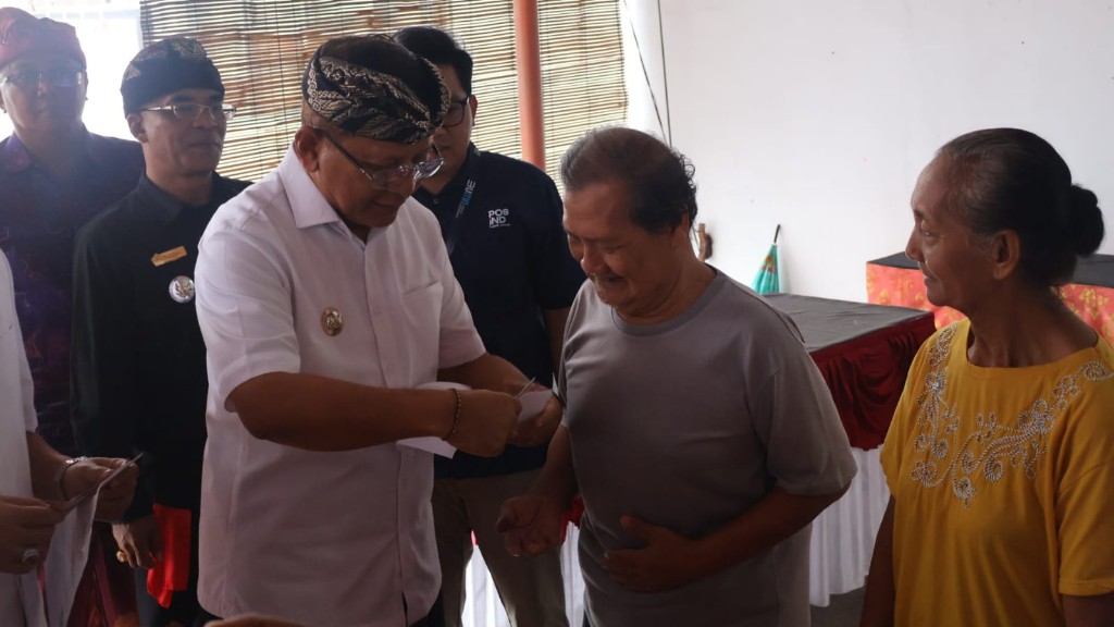 Dokumentasi dari - BLTS Kemensos Cair Hari ini, 70.260 Warga Buleleng Terima Bantuan