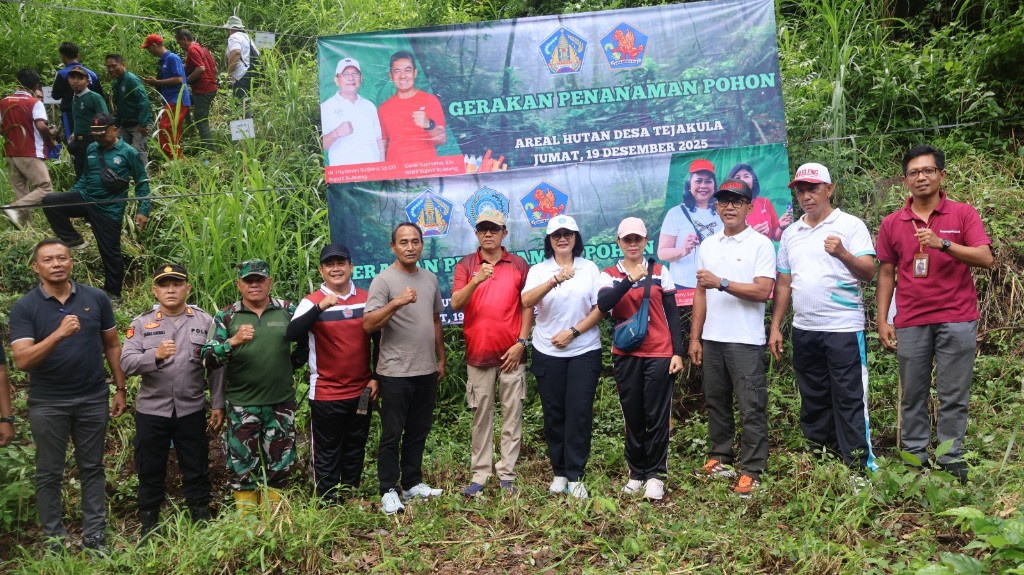 Dokumentasi dari - Peduli Lingkungan, 1.600 Pohon Ditanam di Kawasan Hutan Desa Tejakula, Buleleng