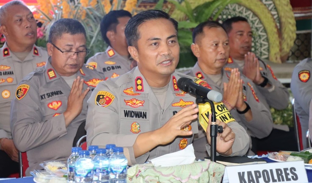 Dokumentasi dari - Kapolres Buleleng Ida Bagus Widwan Sutadi Nyatakan Puputan Terhadap Narkoba, Tangkap 131 Tersangka