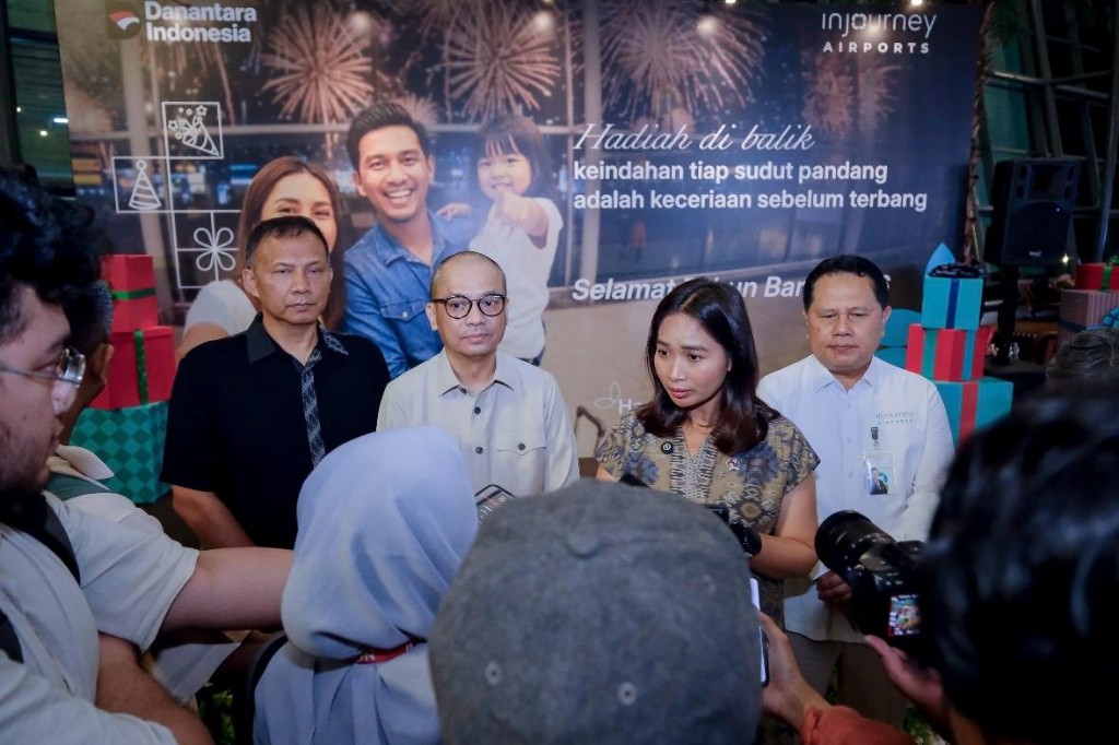 Awali Tahun Baru, Kemenpar Sambut Wisman Pertama dan Targetkan Lompatan Kunjungan 2026