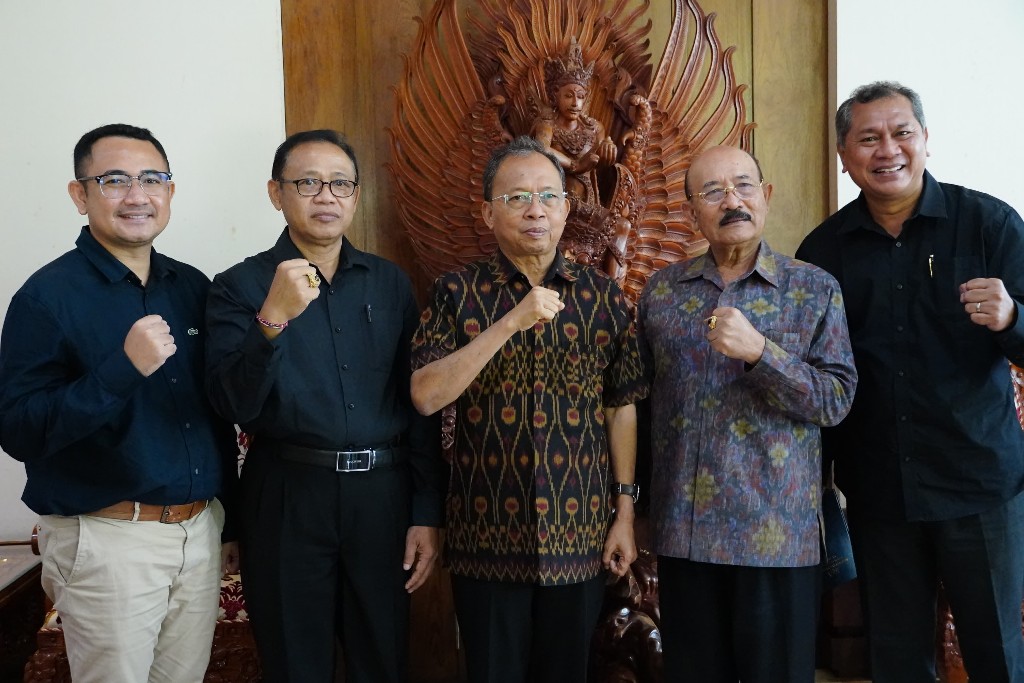 Dokumentasi dari - Terima Audiensi Koperasi Bina Usaha Kerthi Bali, Gubernur Koster Dorong Penguatan Produk Asli Bali