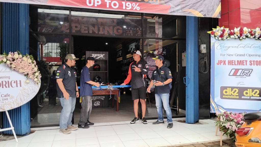 JPX Helmet Tembus Pasar Eropa, Pertama Buka Gerai Resmi di Bali