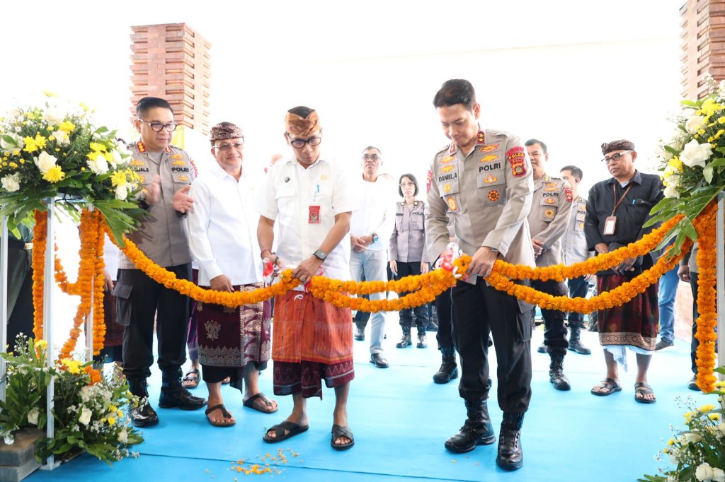 Dokumentasi dari - Dukung Polri Presisi, Pemkot Denpasar Serahkan Gedung Baru Polsek Densel