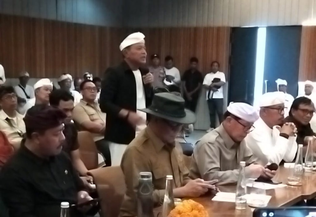 Dokumentasi dari - ​Keluhkan Rencana FSRU LNG, Curhat Bendesa Serangan Tak Direspon Pansus TRAP DPRD Bali