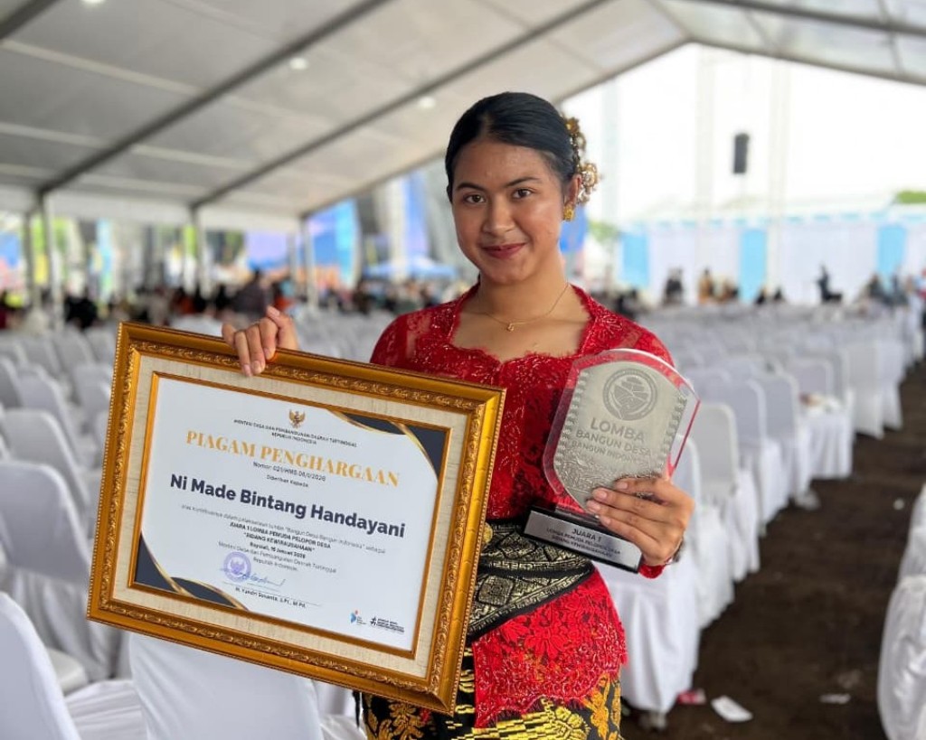 Dari Limbah Jadi Berkah: Mahasiswi UHN Sugriwa Sulap Kulit Kopi Kintamani Raih Juara Nasional