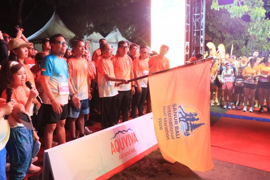 Gubernur Bali dan Wawali Arya Wibawa Lepas 5.000 Pelari di Sanur Bali International Half Marathon 2026