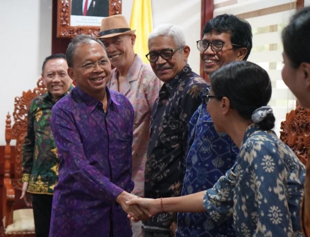 Gubernur Koster Dukung Forum Investasi yang Bermanfaat untuk Masyarakat Tanpa Korbankan Budaya dan Lingkungan 