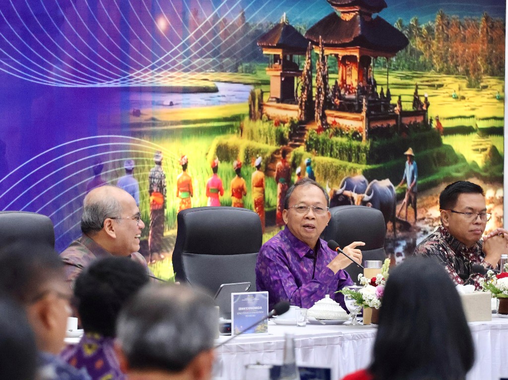 Gubernur Koster Tekankan Ekonomi Kerthi Bali Harus Dijalankan Serius agar Bali Berdikari Ekonomi dan Berdaulat Pangan