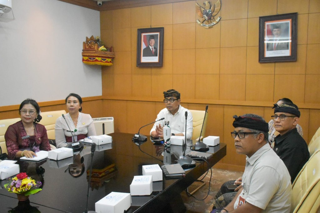 Wawali Arya Wibawa Ikuti Entry Meeting Serentak Pemeriksaan LKPD Tahun 2025