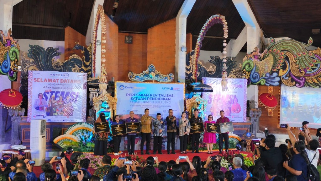 Dokumentasi dari - Mendikdasmen Abdul Mu'ti, Resmikan Revitalisasi Batuan Pendidikan di Buleleng