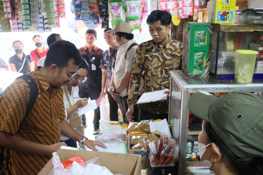 Jelang Idul Fitri, Perumda Pasar Sewakadarma Dukung Satgas Pangan Polda Bali Pantau Harga Bahan Pokok ke Pasar Kreneng