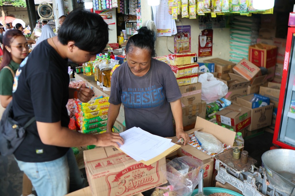 Harga sesuai HET, Bukti Kehadiran Satgas Saber Pangan Polda Bali pada Sidak Pasar