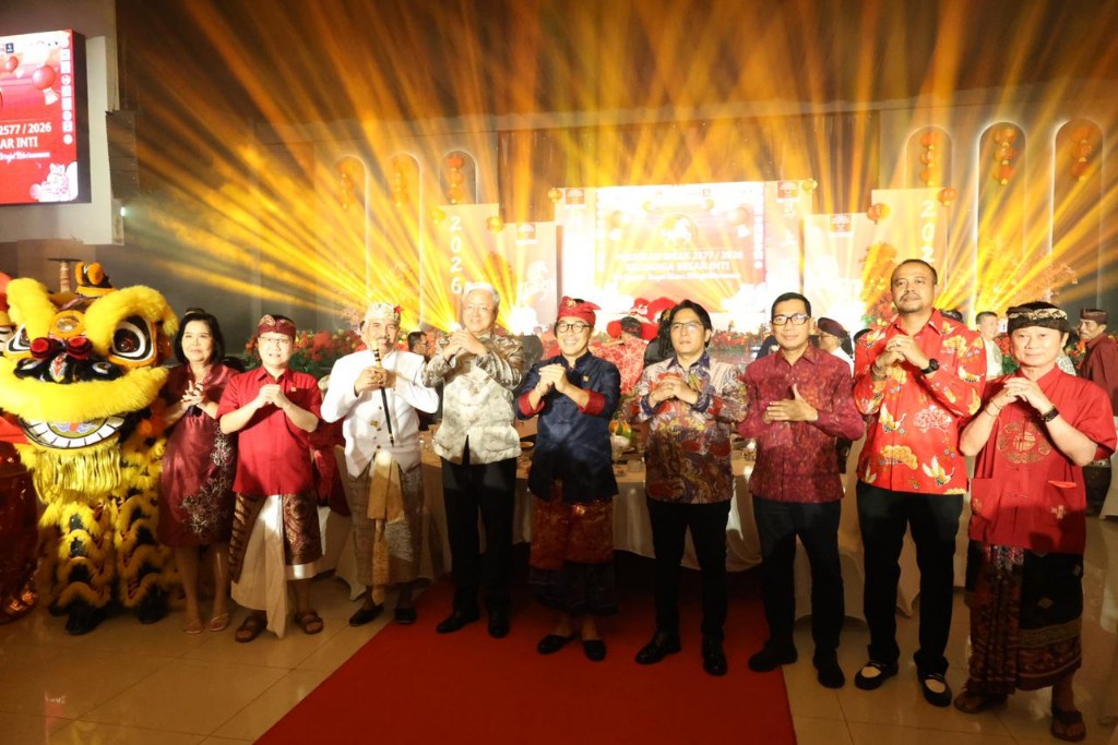 Dokumentasi dari - Sekda Eddy Mulya Hadiri Perayaan Imlek INTI Bali Tahun 2026