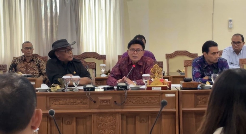 Dokumentasi dari - Pasca Sidak BTID, Pansus TRAP DPRD Bali Undang RDP