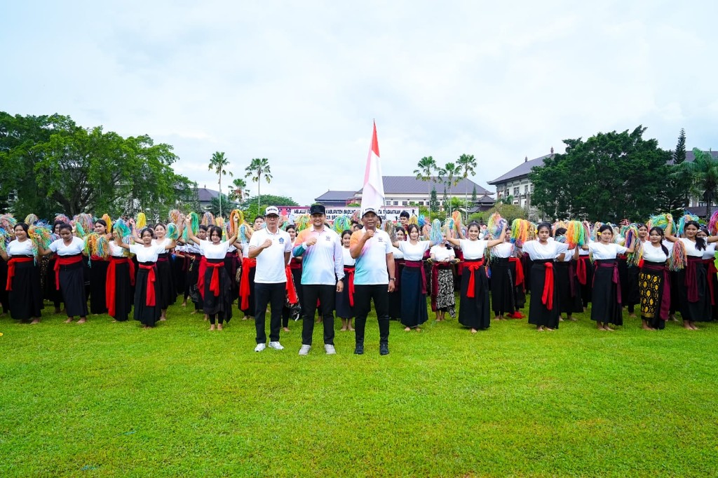 Lepaskan Panah, Wabup dan Ketua DPRD Badung Resmi Buka Porsenijar Badung 2026