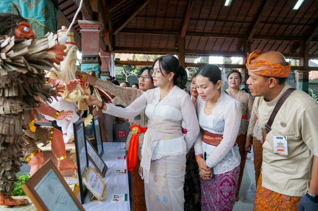 Dokumentasi dari - Bunda PAUD Badung Buka Lomba Kreativitas Ogoh-Ogoh PAUD Se-Kecamatan Abiansemal