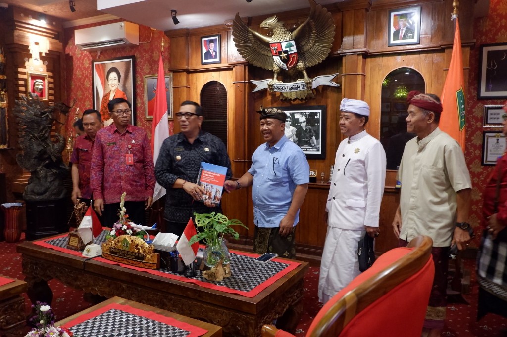 Tabanan Dukung Upakara  “Makerti Ayuning Danu” Dharma Santi Nasional dan PHDI di Danau Beratan
