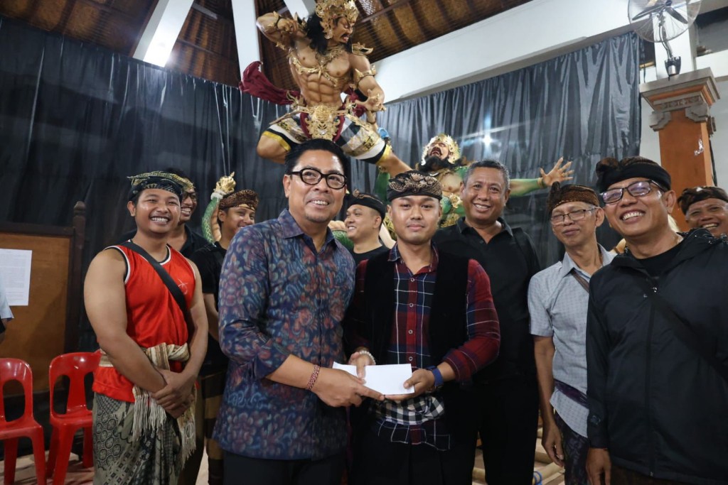 Dokumentasi dari - Wawali Arya Wibawa Tinjau Nominasi 16 Besar Ogoh-Ogoh, Pastikan Kesiapan Peserta Kasanga Fest