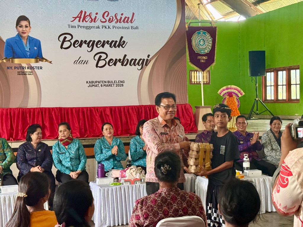 Putri Koster Ajak Warga Buleleng Kelola Sampah dari Sumber Lewat Aksi Sosial TP PKK