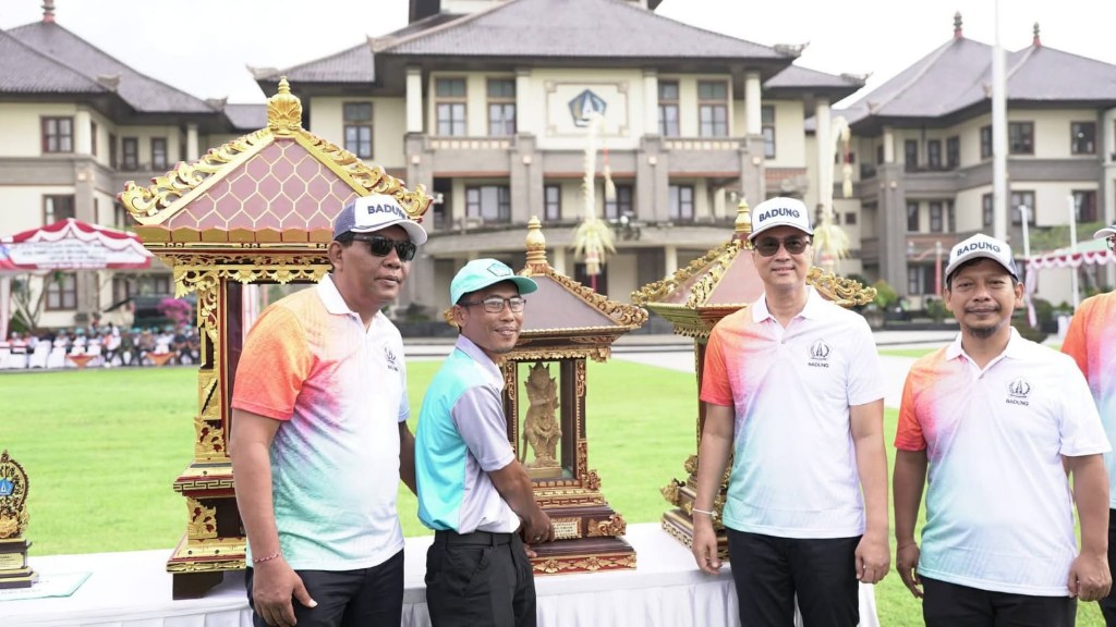 Ketua DPRD Badung Anom Hadiri Penutupan PORSENIJAR Badung 2026