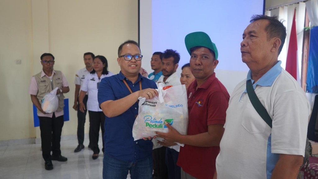 Jelang Nyepi, Pelindo Benoa Tebar 4.000 Paket Sembako bagi Masyarakat Sekitar Pelabuhan