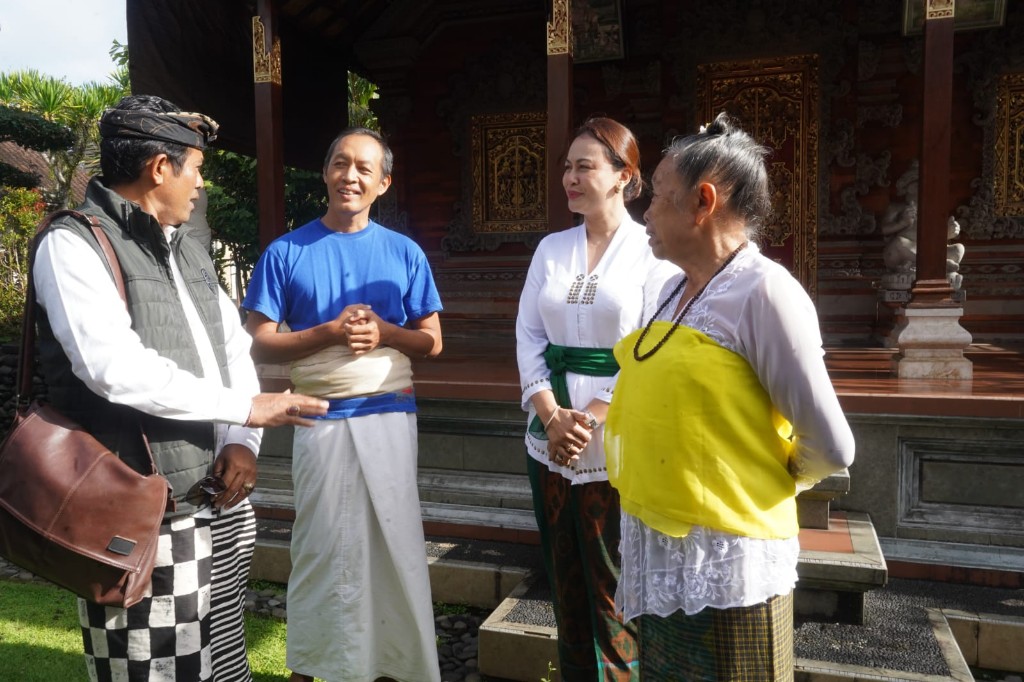 Dokumentasi dari - Sambut Nyepi Caka 1948, WHDI Badung Tebar Tali Kasih kepada Sulinggih se-Badung