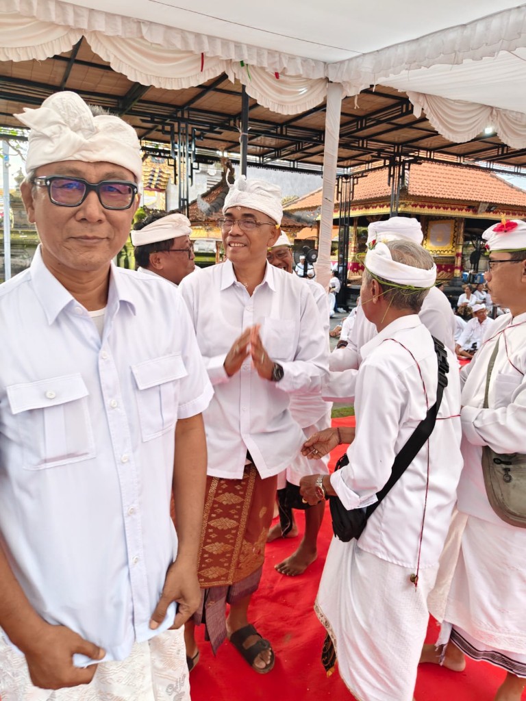 Pemikukuh dan Pejaya-Jayan Bendesa Adat Canggu Dihadiri Anggota DPRD Badung I Gde Aryantha