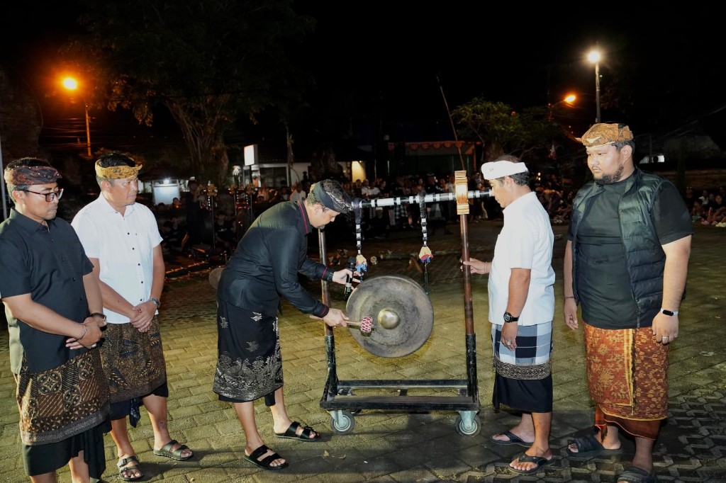 Buka Parade Ogoh-Ogoh, Wabup Badung Soroti Peran Strategis Generasi Muda dalam Pelestarian Budaya
