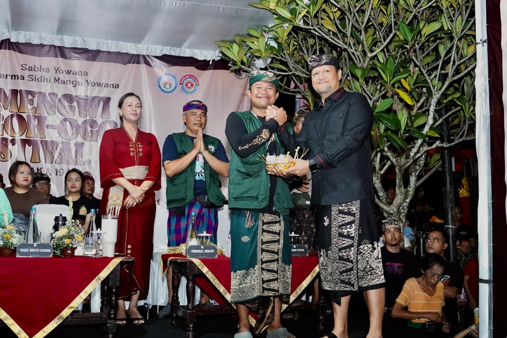 Dokumentasi dari - Wabup Badung Buka Festival Ogoh-Ogoh Mengwi, Dorong Kreativitas Yowana Berkarya dan Berdaya Saing