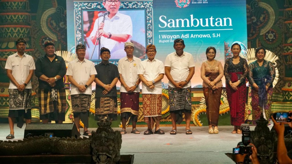 Ketua DPRD Badung - Bupati Adi Hadiri Penutupan Festival Seni Budaya Desa Adat Kuta XIV 