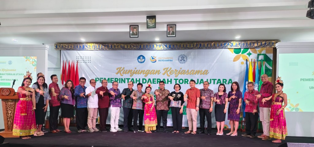 Wabup dan Istri Bupati Kabupaten Toraja Utara Sulsel Melakukan Kunjungan Kerjasama ke Undhira Dalung Bali