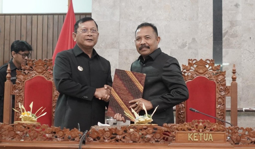 Dokumentasi dari - DPRD Buleleng dipimpin Ketua Dewan Ketut Ngurah Arya, Gelar Rapat Paripurna Penyampaian LKPJ Bupati Buleleng TA 2025