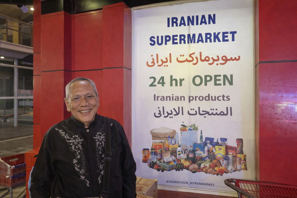 Supermarket Iran dan McDonald di Muscat - Oman