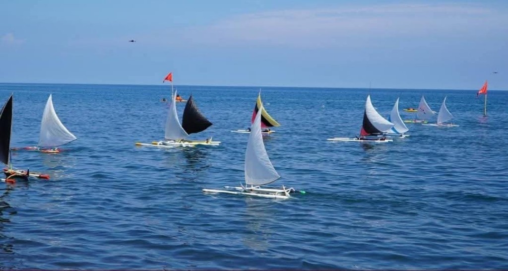 683 Peserta Ramaikan Lomba Perahu Layar Mini Serangkaian HUT Ke-422 Kota Singaraja