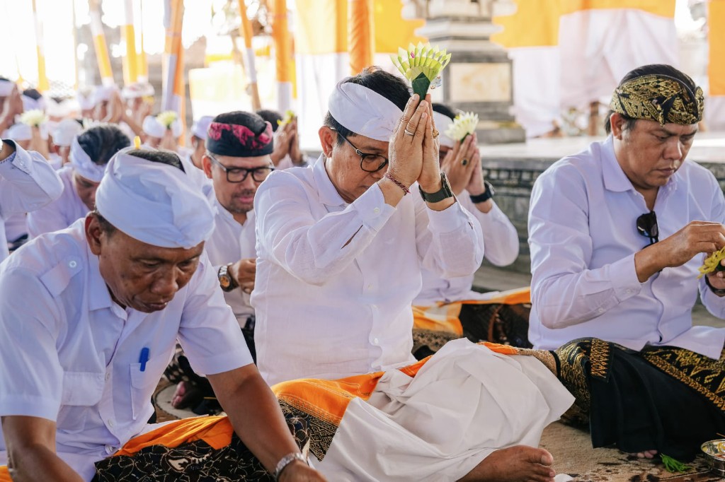 Karya Ngenteg Linggih Wraspati Kalpa di Banjar Adat Uma Kapal