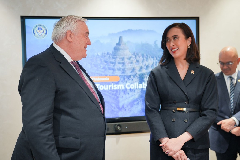 Perkuat Konektivitas, Menteri Pariwisata Dorong Japan Airlines Ekspansi Rute ke Destinasi Indonesia