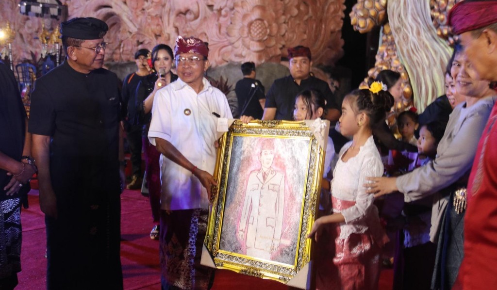 Dokumentasi dari - Semarakkan HUT Kota Singaraja, Gubernur Koster Dorong Buleleng Jadi Pusat Pertumbuhan Baru Bali dan Penopang Ketahanan Pangan