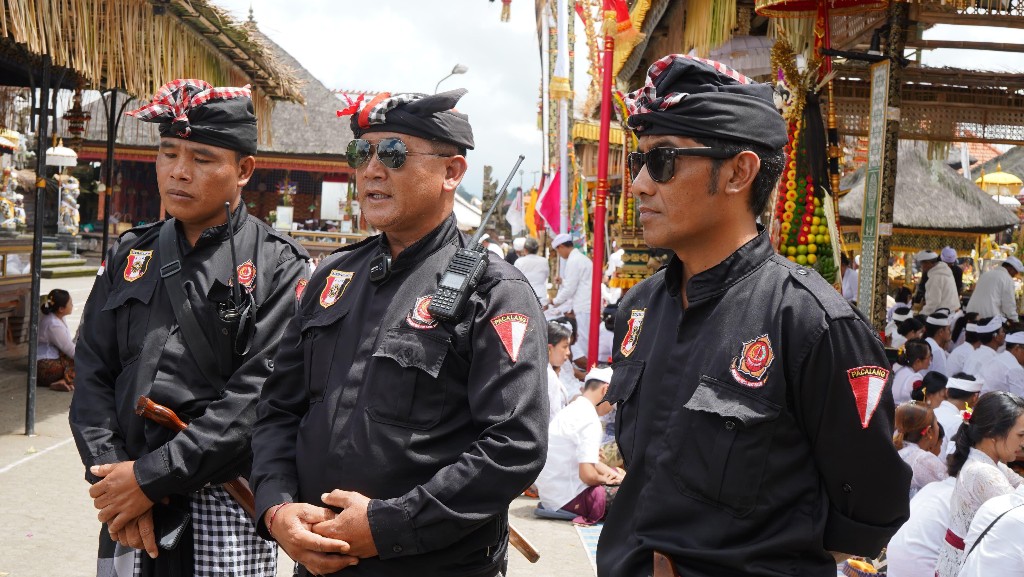 160 Pecalang Dikerahkan, Karya Ngusaba Kedasa di Pura Ulun Danu Batur Berlangsung Aman dan Lancar