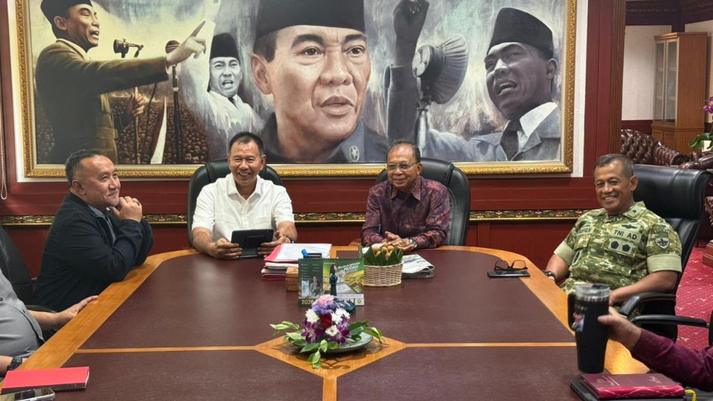 Dokumentasi dari - Irtama Kementerian LH Apresiasi Kolaborasi Cepat Gubernur Koster dan Kepala Daerah Tangani Pengelolaan TPA Suwung