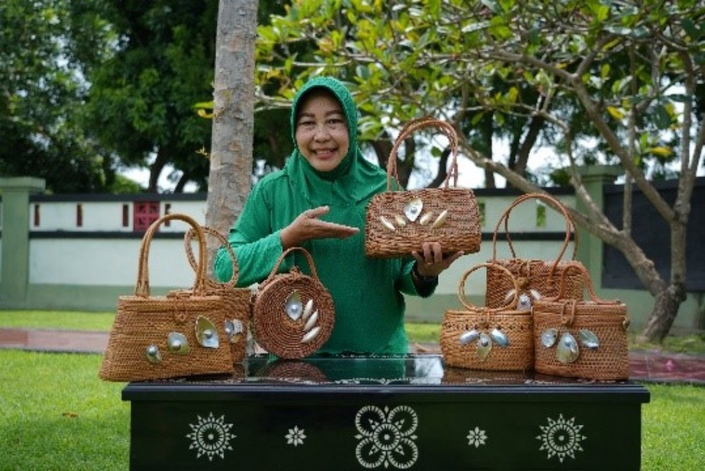Harmoni Tas Ketak Lombok: Sentuhan Tradisi, Inovasi dan Elegansi dalam Kriya Nusantara